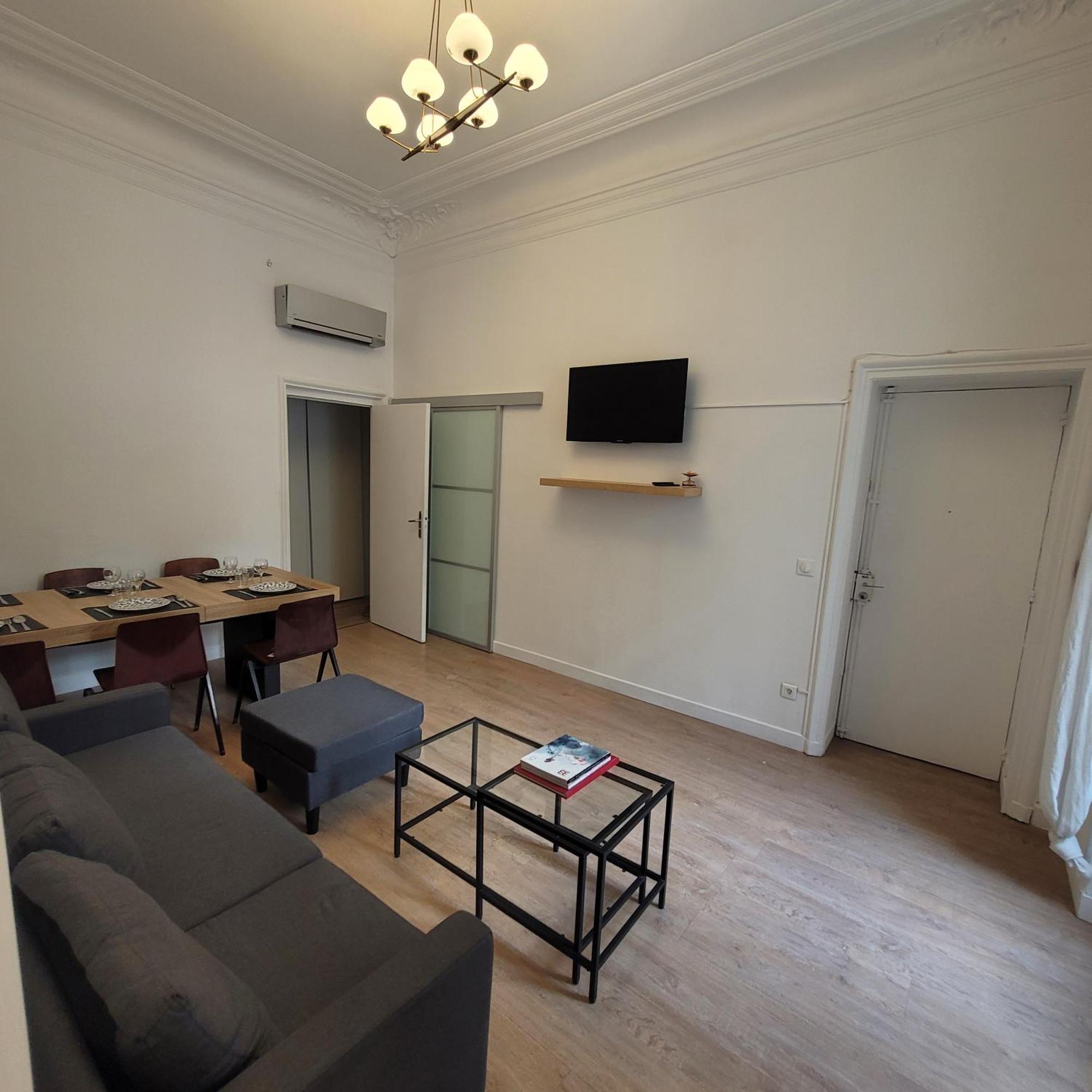 Bel Appartement Champs Elysees Avec 2 Chambres Παρίσι Εξωτερικό φωτογραφία